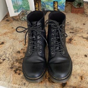 Dr. Martens Luna